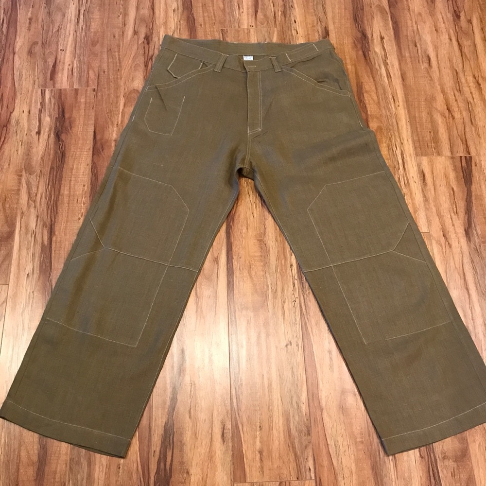 Olive linen weekend cargo pants made in Italy